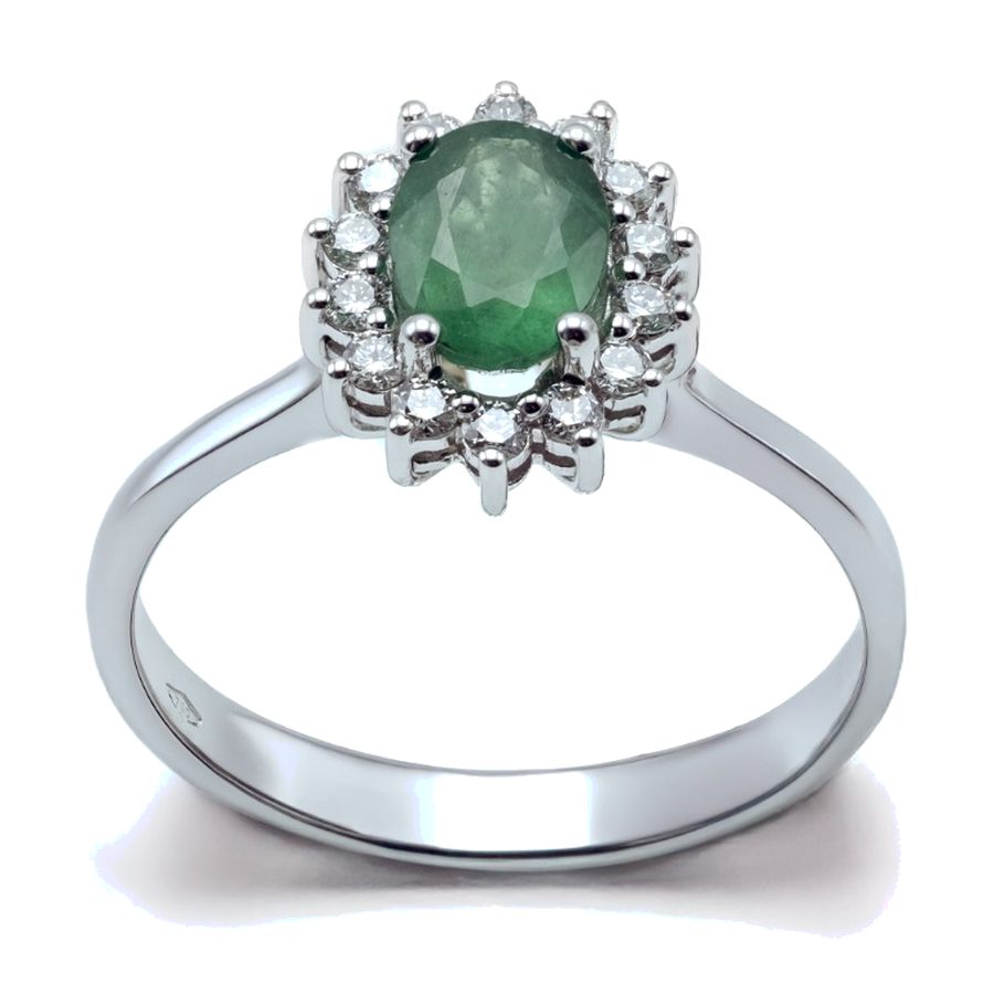 Smeraldo con contorno – Smeraldo ovale con contorno di diamanti.